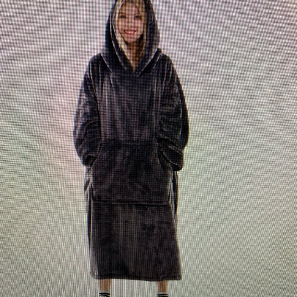 NWT Waitu Wearable Gray Cozy Blanket Hoodie with Sleeves & Giant Pocket